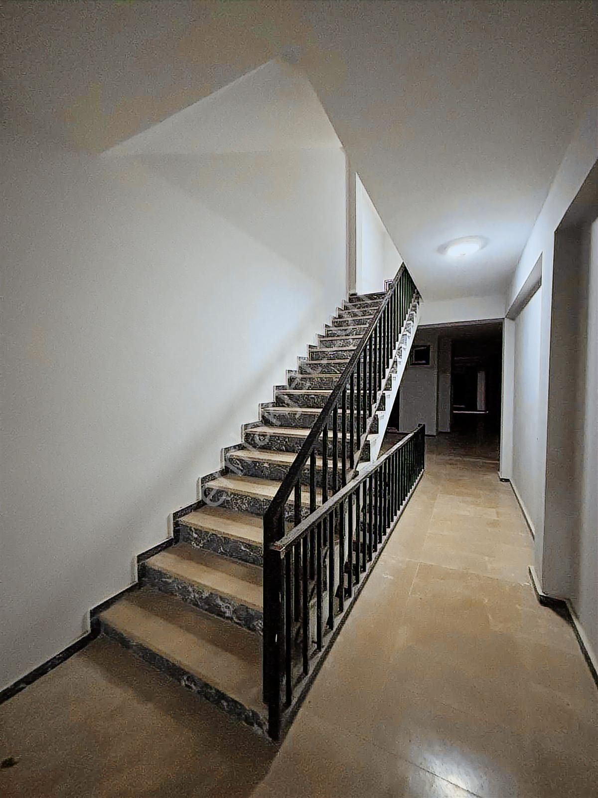 Umut Evleri Nev Sitesi'nde Amerikan Mutfaklı 2+0 Sıfır Daireler - Görsel 2