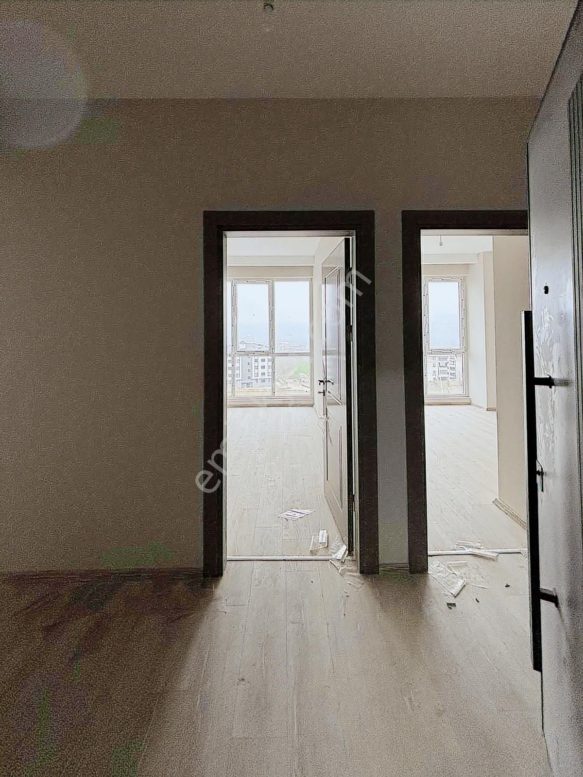 Umut Evleri Nev Sitesi'nde Amerikan Mutfaklı 2+0 Sıfır Daireler - Görsel 9