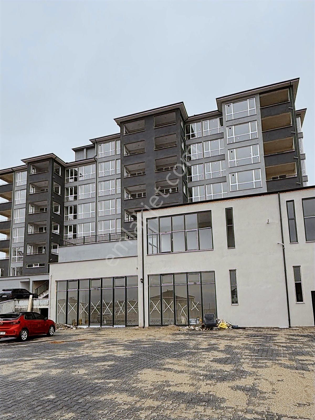 Umut Evleri Nev Sitesi'nde Amerikan Mutfaklı 2+0 Sıfır Daireler - Görsel 14