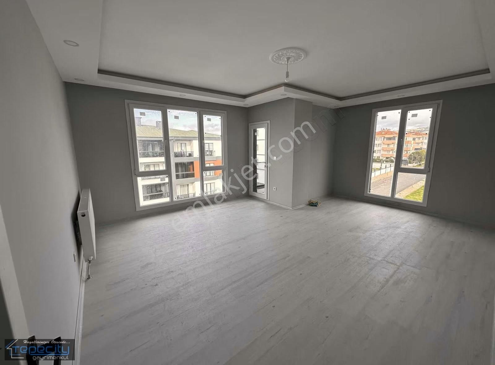 Selimpaşa Sıfır Otoparklı Binada Kiralık 2+1 Daire