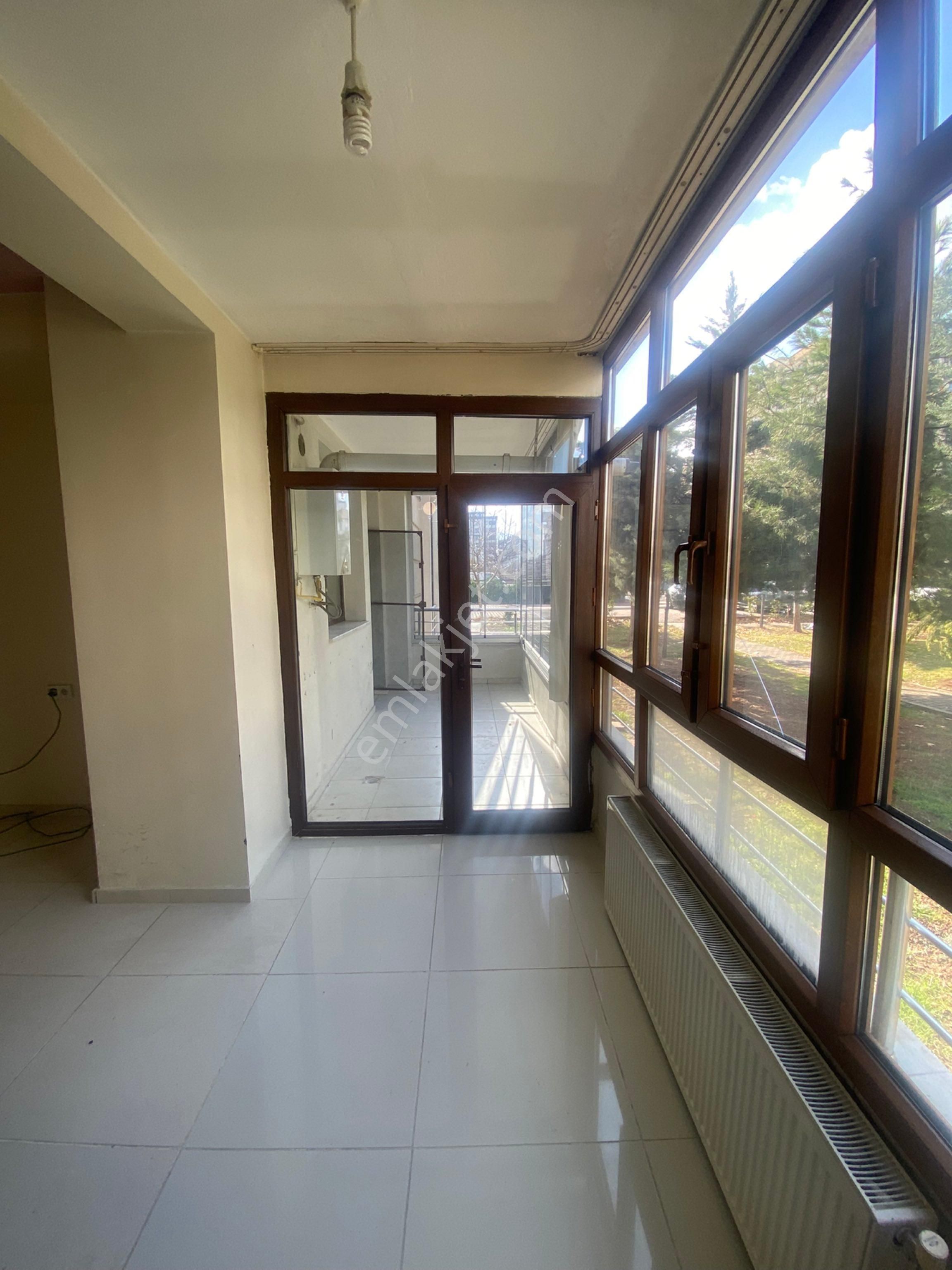 Diyarbakır Bagcılar Bölgesi Satılık 2+1 Giriş Kat Daire - Görsel 3