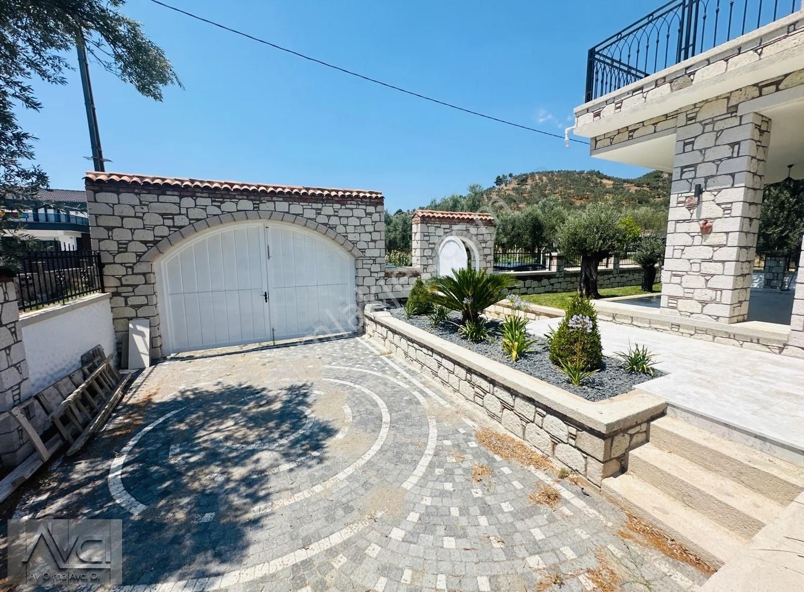 Avcı'dan Altınoluk 650m2 Arsa Doğa İçinde Müstakil Havuzlu Villa - Görsel 13