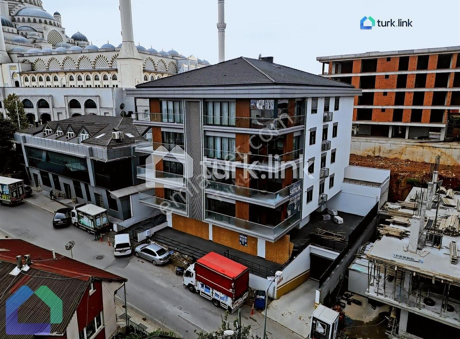 Camlıca Camii Hemen Yanında 470 M² Satılık Dükkan - Görsel 17