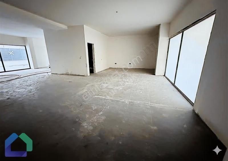 Camlıca Camii Hemen Yanında 470 M² Satılık Dükkan - Görsel 20