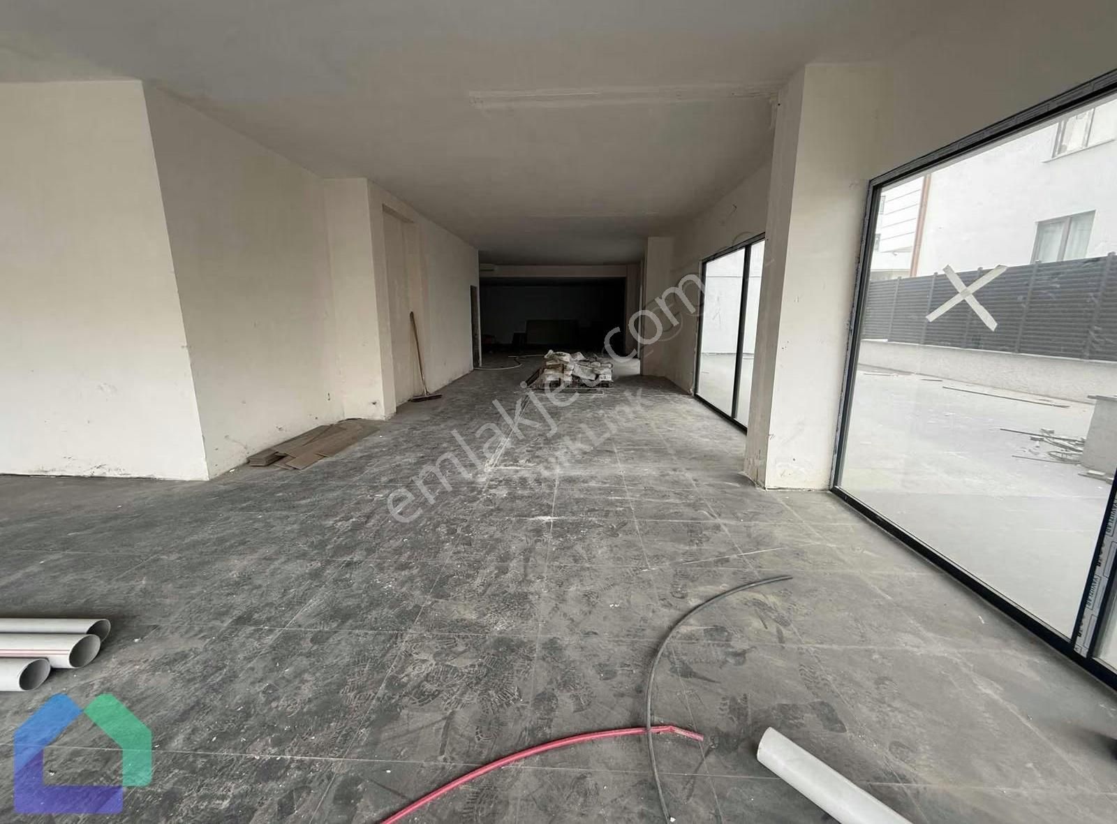 Camlıca Camii Hemen Yanında 470 M² Satılık Dükkan - Görsel 15