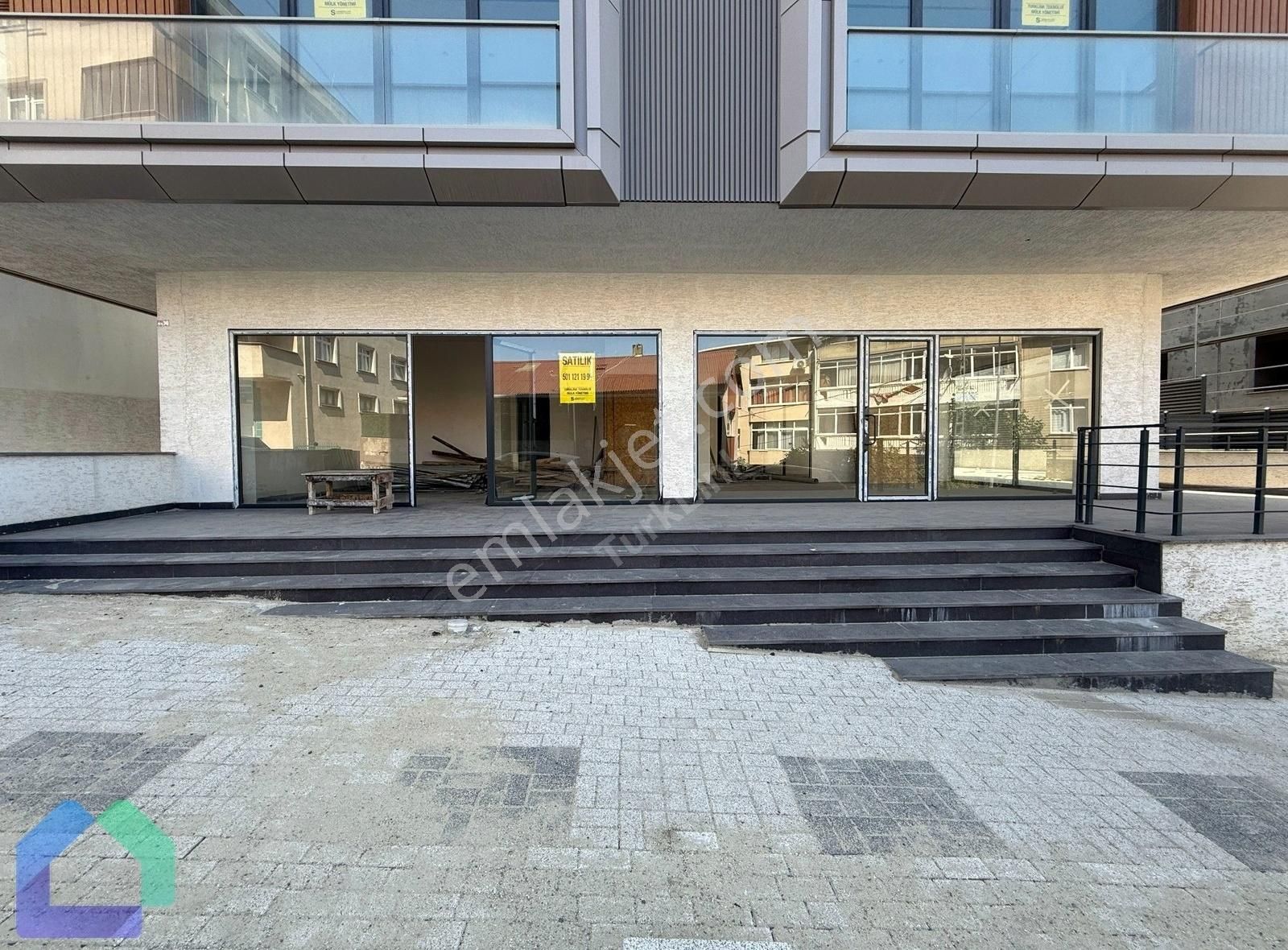 Camlıca Camii Hemen Yanında 470 M² Satılık Dükkan - Görsel 7