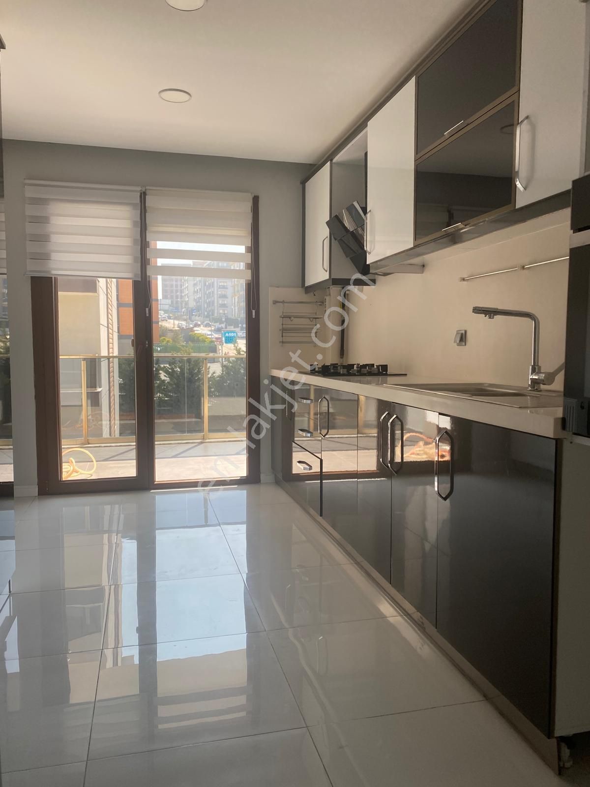 Büşra Gayrimenkulden Lüx Daire 3+1 Kat3 Site İçinde 145m2 Ebeveyin Banyolu Giyinme Odalı - Görsel 2