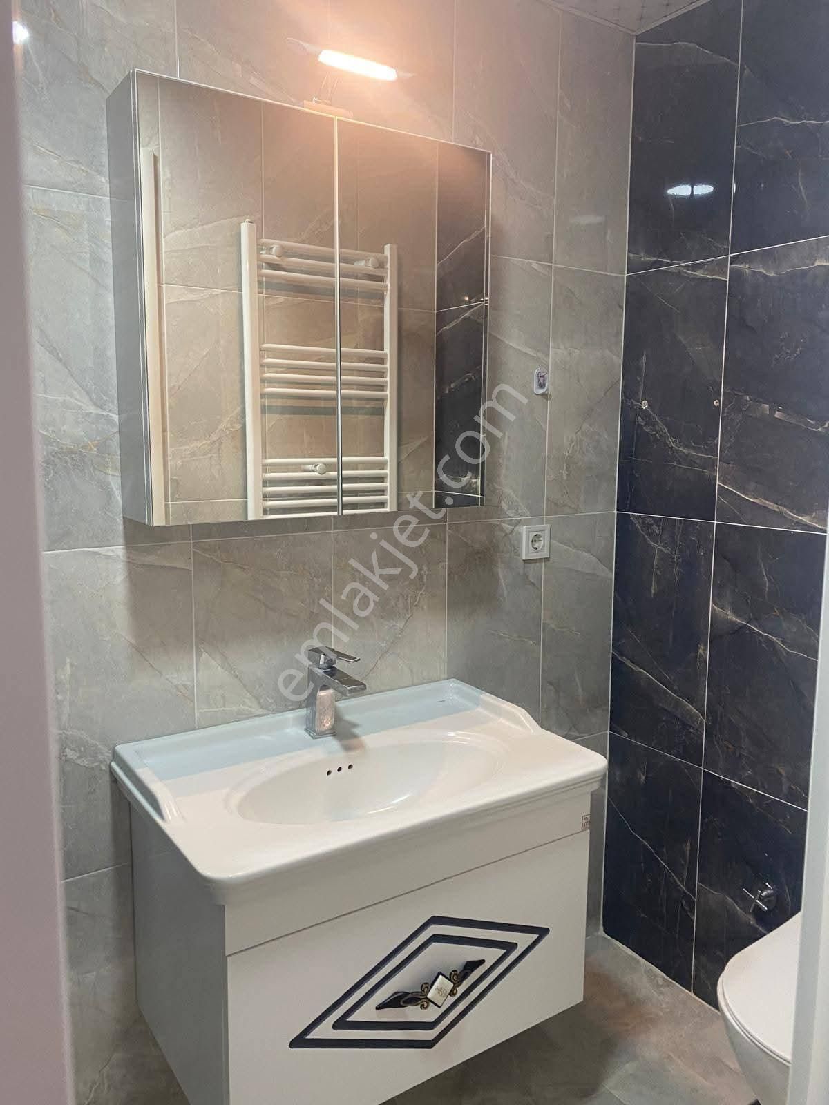 Büşra Gayrimenkulden Lüx Daire 3+1 Kat3 Site İçinde 145m2 Ebeveyin Banyolu Giyinme Odalı - Görsel 11