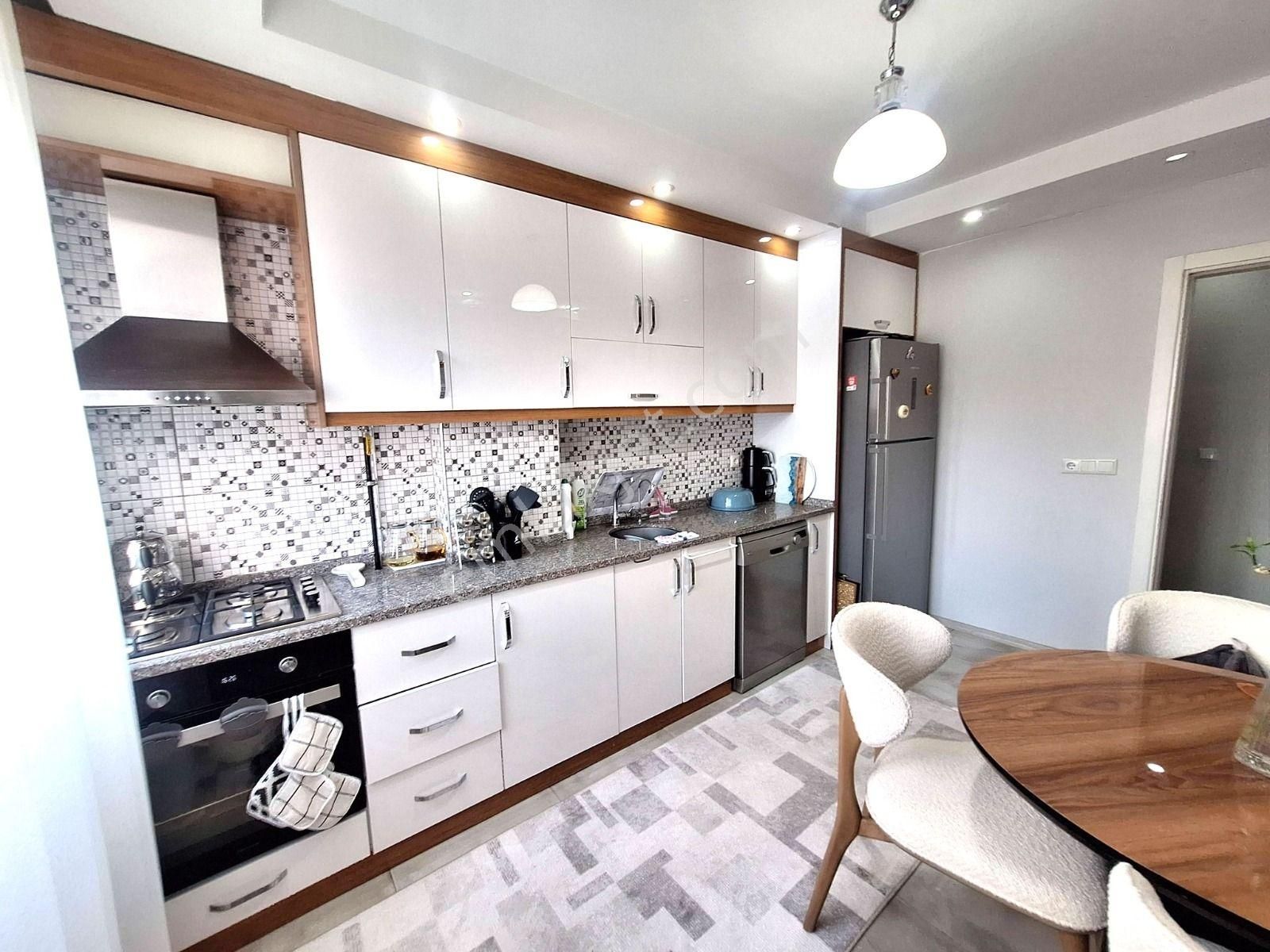 Bakırlı Mahallesinde Cuma Pazar Yakını Daıre - Görsel 4