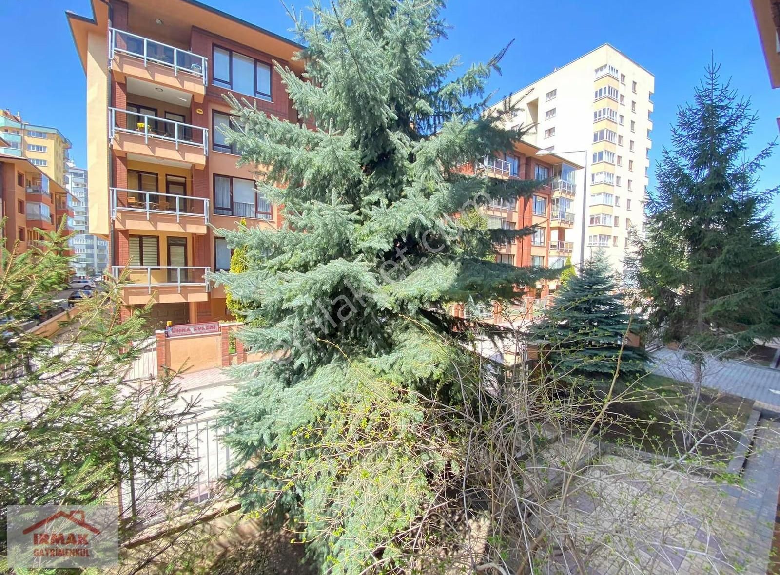 Atatürk Bulvarı Site İçi Satılık 4+1 Daire