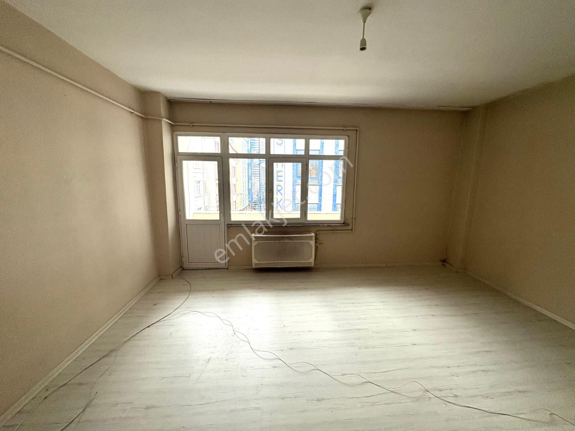 Emir Emlak’dan 3+1 2 Kat Masrafsız Temiz Daire - Görsel 8