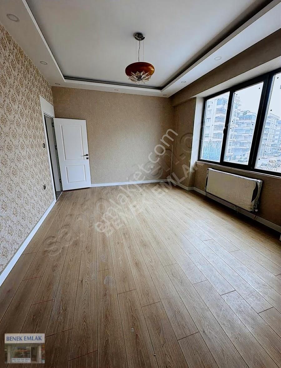 Şenevler'de Lüks Sıfır Daireler: 4+1, 200m², Site İçinde - Görsel 23