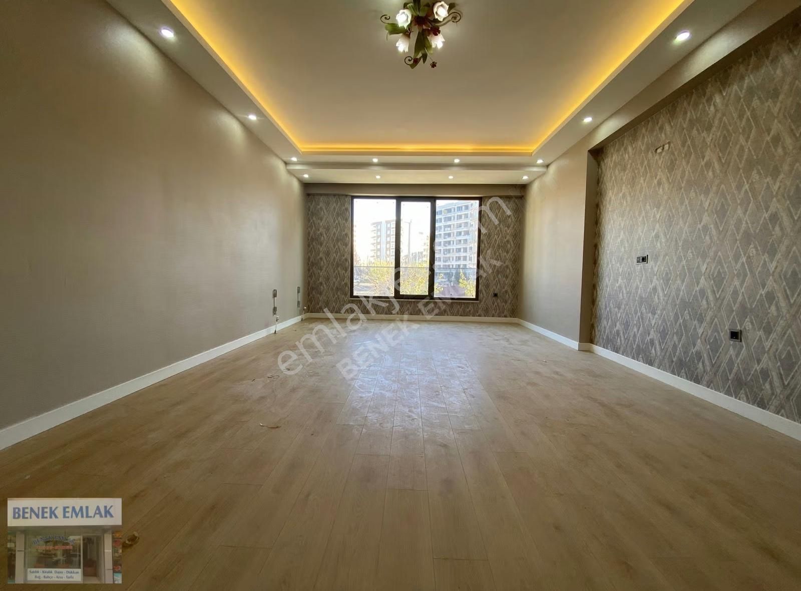Şenevler'de Lüks Sıfır Daireler: 4+1, 200m², Site İçinde - Görsel 6
