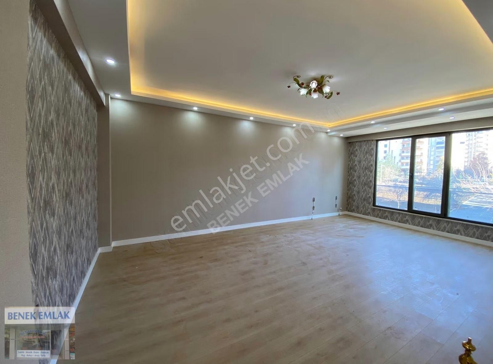 Şenevler'de Lüks Sıfır Daireler: 4+1, 200m², Site İçinde - Görsel 11
