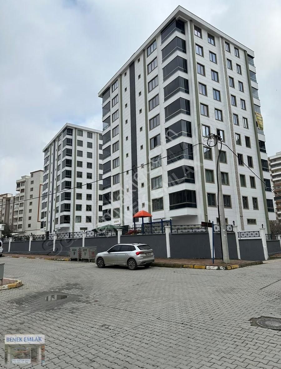 Şenevler'de Lüks Sıfır Daireler: 4+1, 200m², Site İçinde - Görsel 12