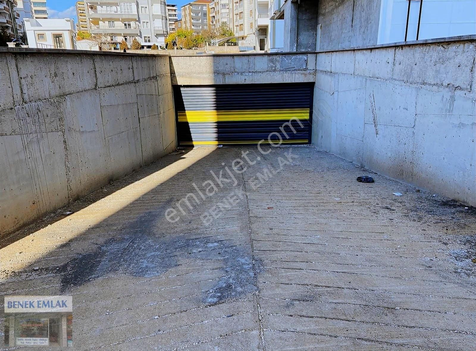 Şenevler'de Lüks Sıfır Daireler: 4+1, 200m², Site İçinde - Görsel 4