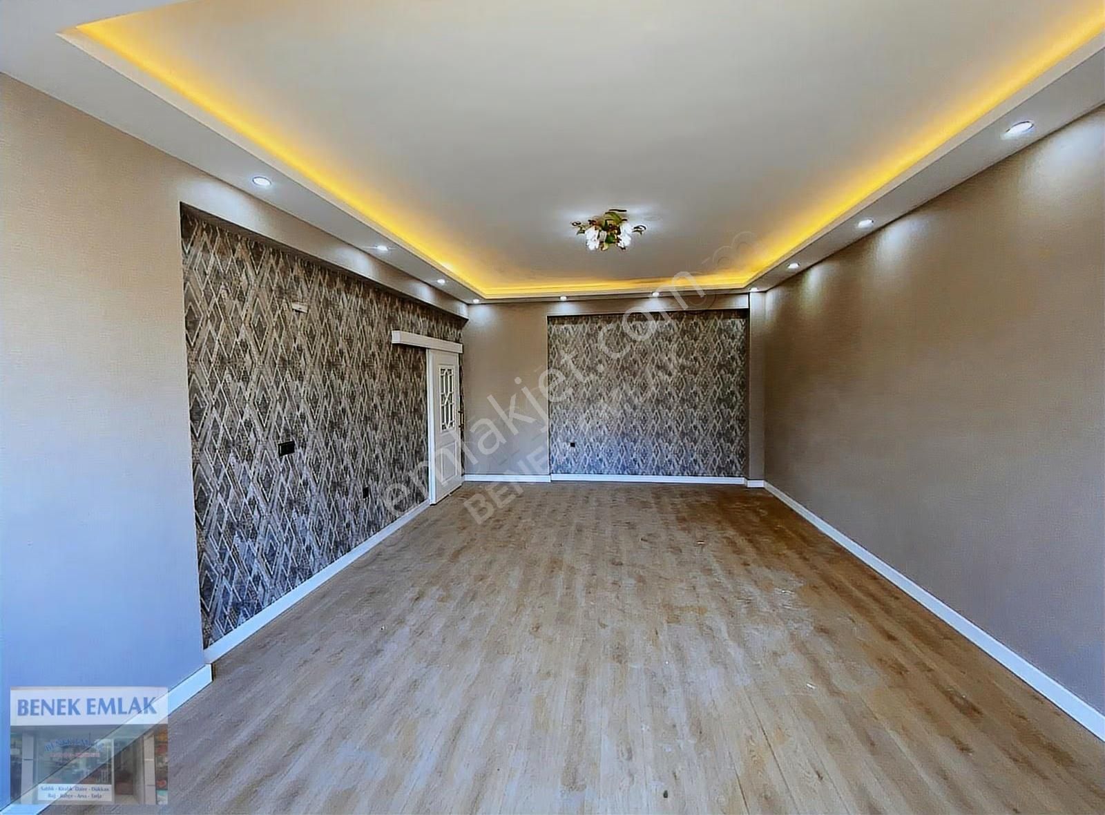 Şenevler'de Lüks Sıfır Daireler: 4+1, 200m², Site İçinde - Görsel 25