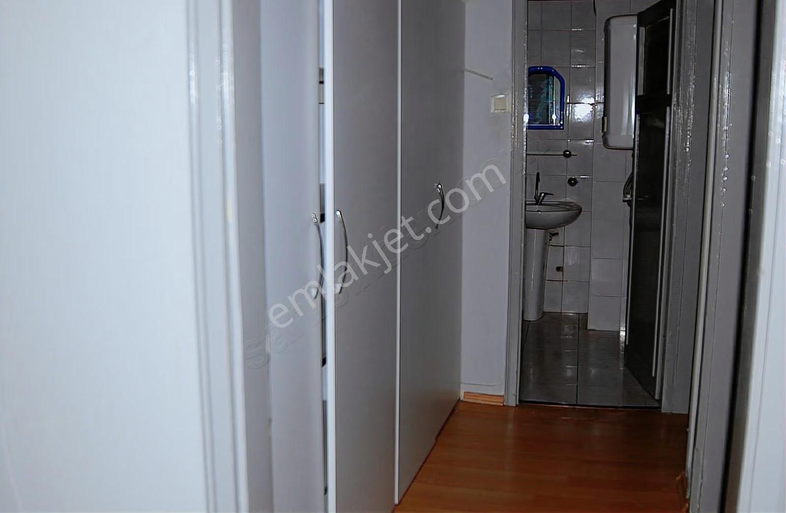 Antalya Muratpaşa Turgurt Reis Caddesi 1 Kat 135m2 25.000tl - Görsel 13