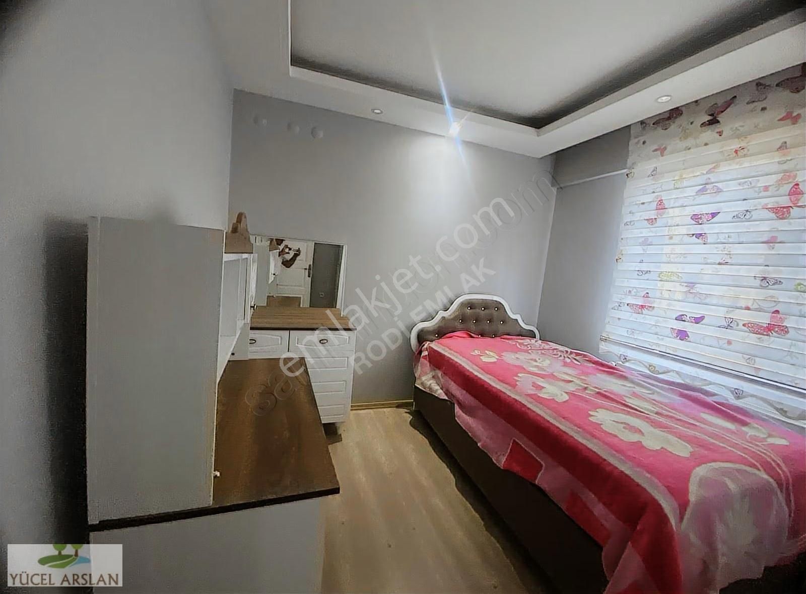 Çiğli İnönü Mah. Site İçinde Satılık 3+1 D.gazlı Asansörlü Daire - Görsel 3