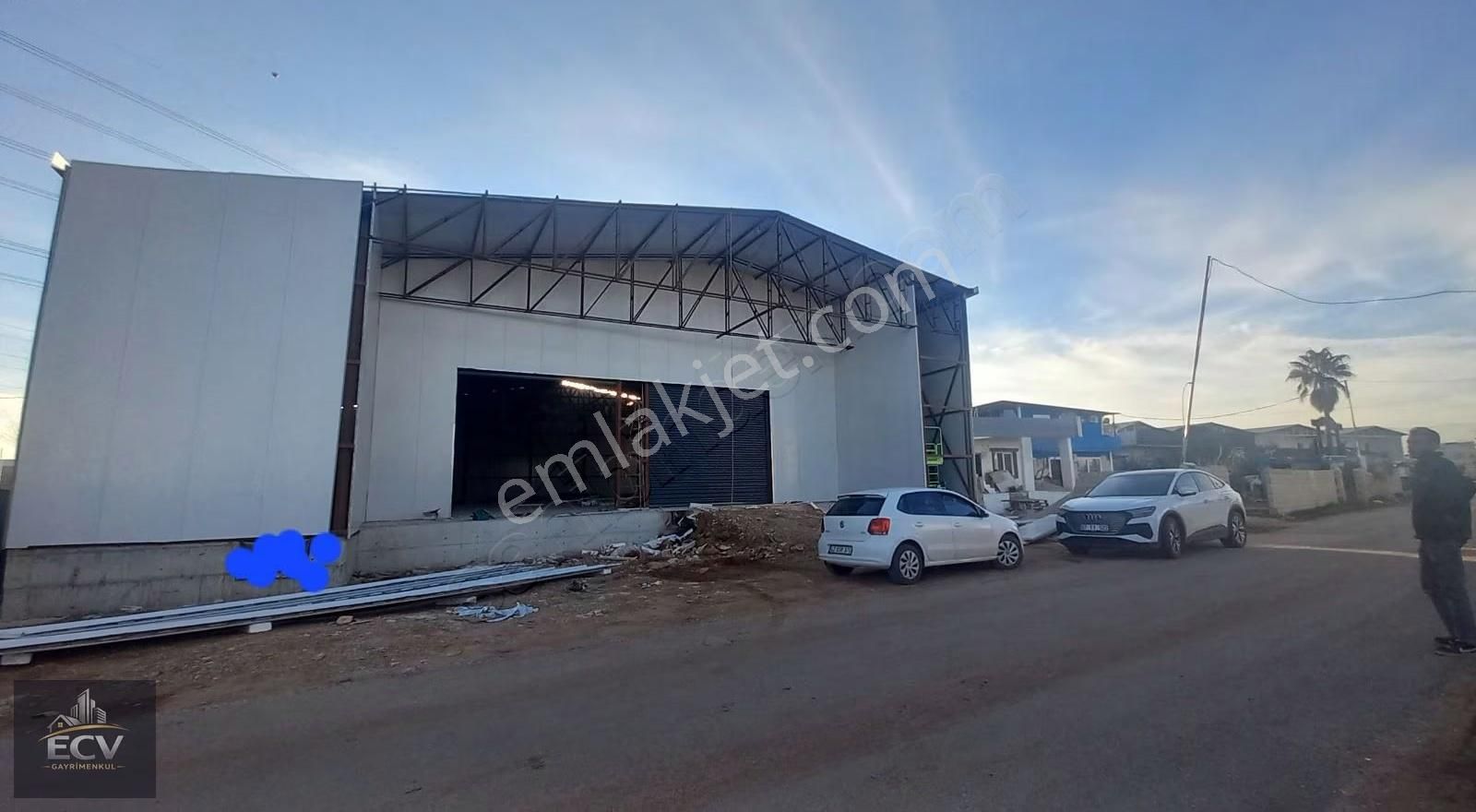 Aksu / Atatürk Mh. 850 M² Kiralık Depo