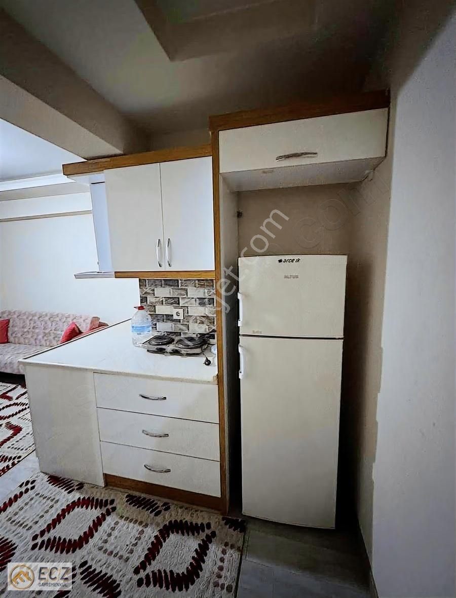 Ecz Den Satılık 1+1 Eşyalı Balkonlu Merkezi Konum Kurtuluş Mah - Görsel 3
