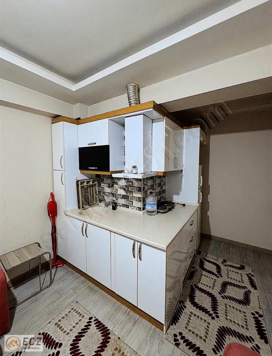 Ecz Den Satılık 1+1 Eşyalı Balkonlu Merkezi Konum Kurtuluş Mah - Görsel 9