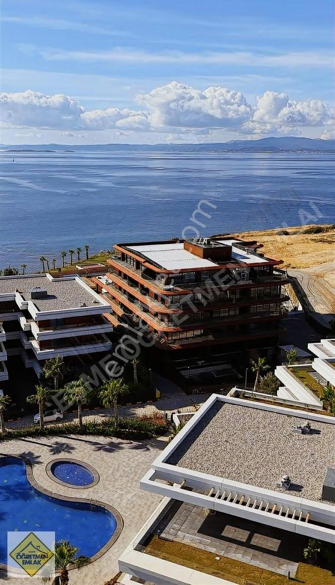 Çeşme Ayasaranda Ön Cephe Bahçe Katı Deniz Manzaralı Daire - Görsel 19