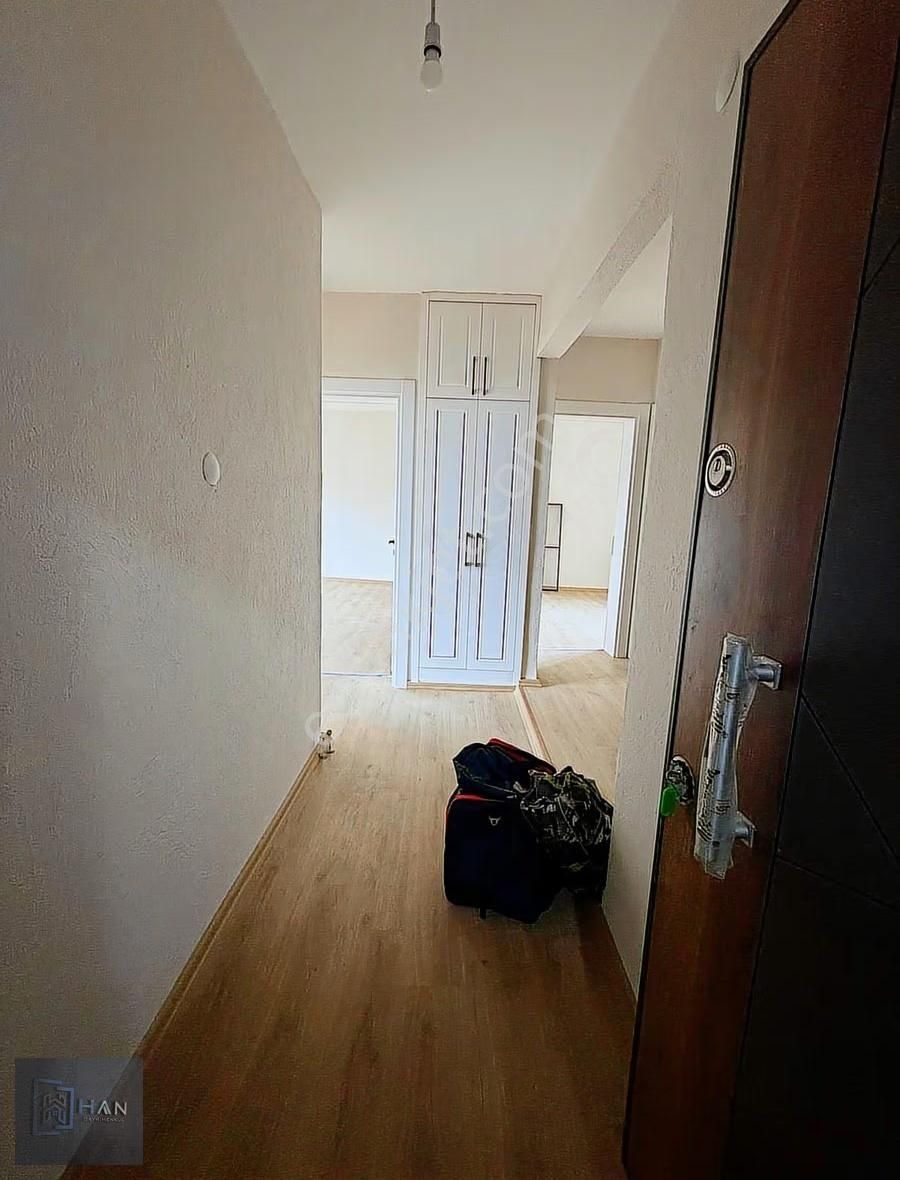 Yeni Mahallede Full Tadilatlı 2+1 Daire - Görsel 3