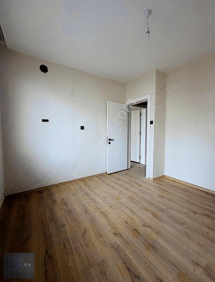 Yeni Mahallede Full Tadilatlı 2+1 Daire - Görsel 5