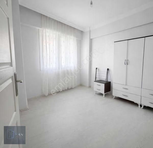 Üniversiteye Yürüme Mesafesinde Merkezi Isıtmalı 1+1