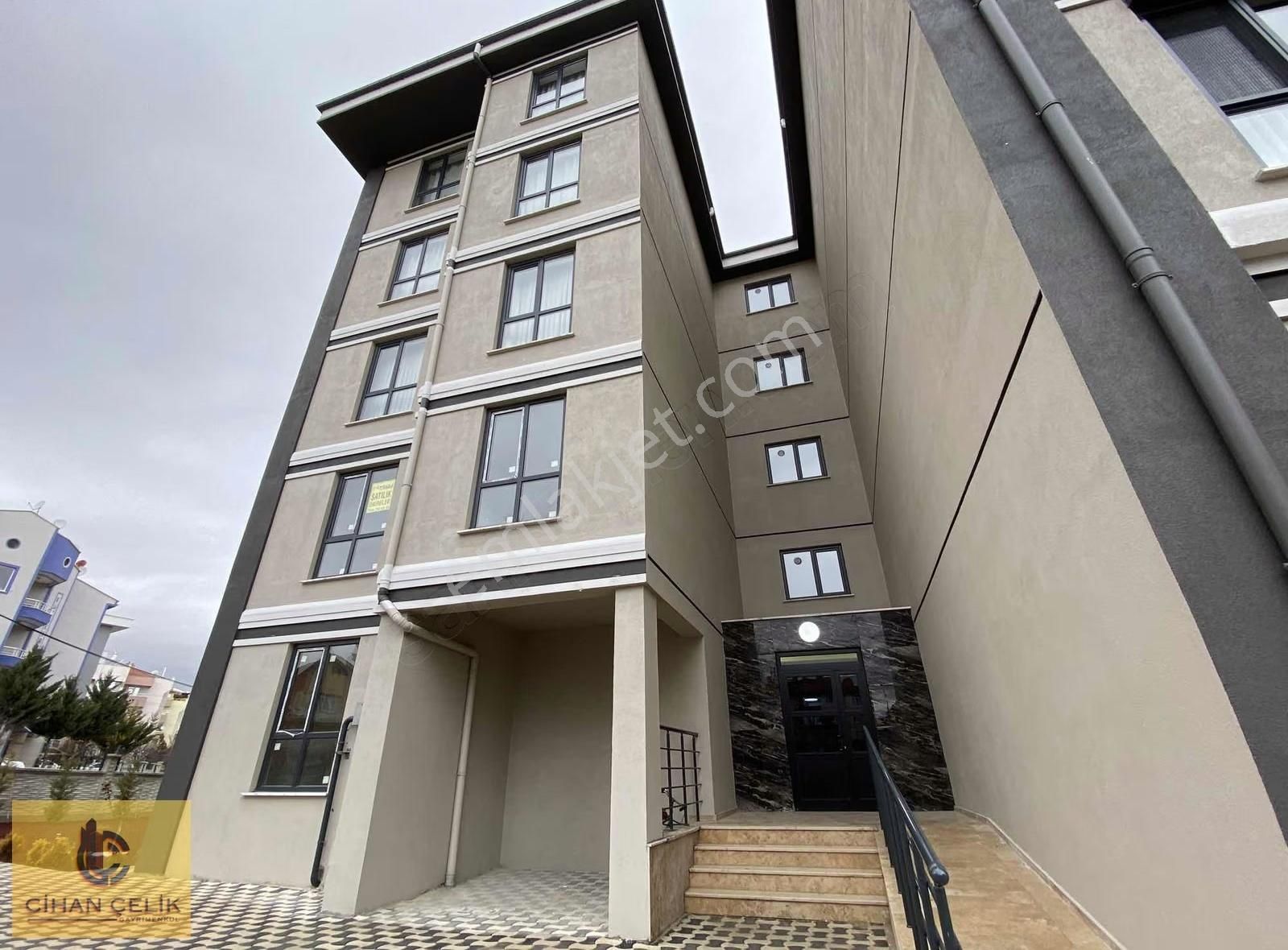 Gençosman Caddesi 2+1 Sıfır Lüx Daire - Görsel 3