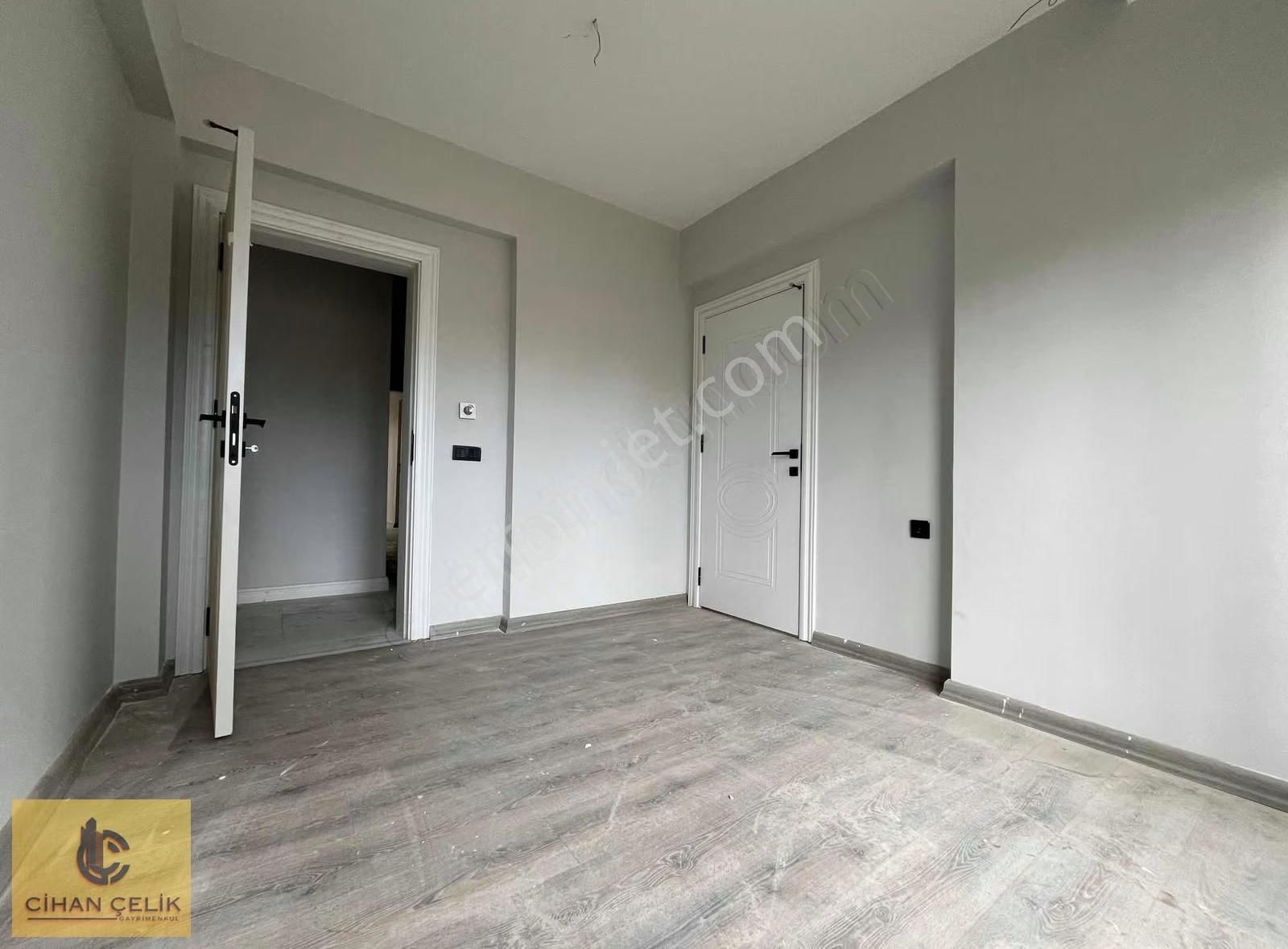 Pazartesi Tapu Şartı İle Sadece Nakit Şekertekke Caddesi 5+1 - Görsel 13