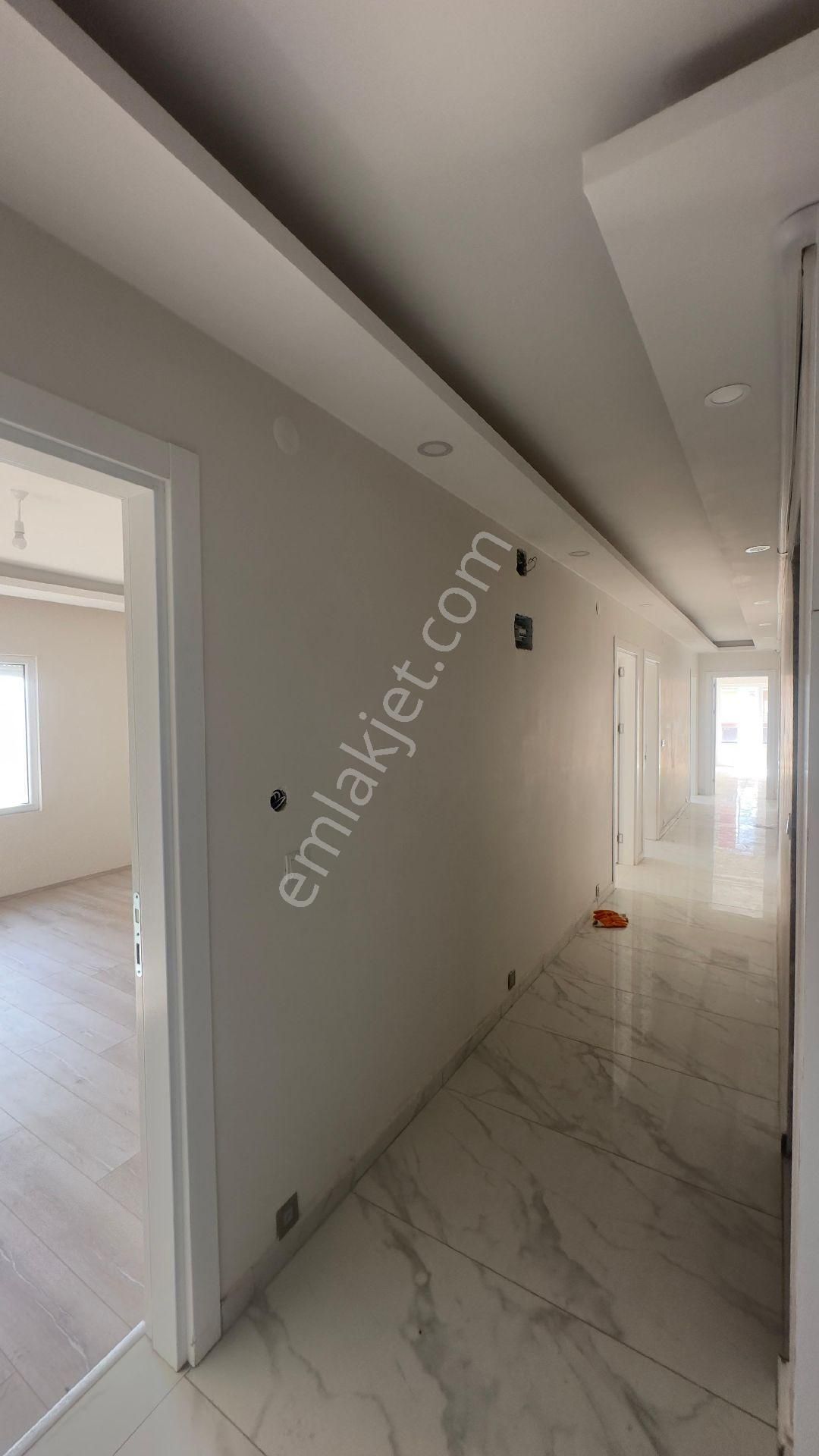 Kılıç Group Tan Satılık Bağlar Mah Vakıfbank Arkası 3+1 Ara Kat - Görsel 2