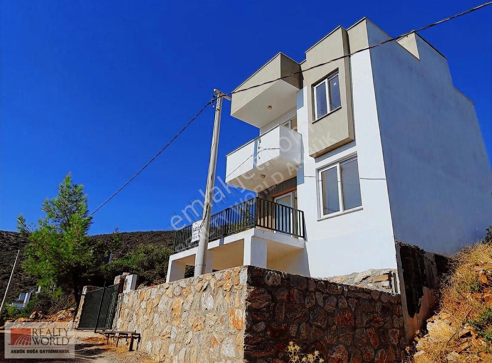 Didim Akbük'de Satılık Deniz Manzaralı Müstakil Bahçeli Yazlık - Görsel 26