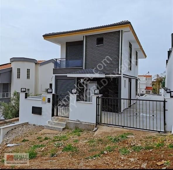 Didim Akbük'te Deniz Manzaralı Havuzlu Müstakil Villa - Görsel 34
