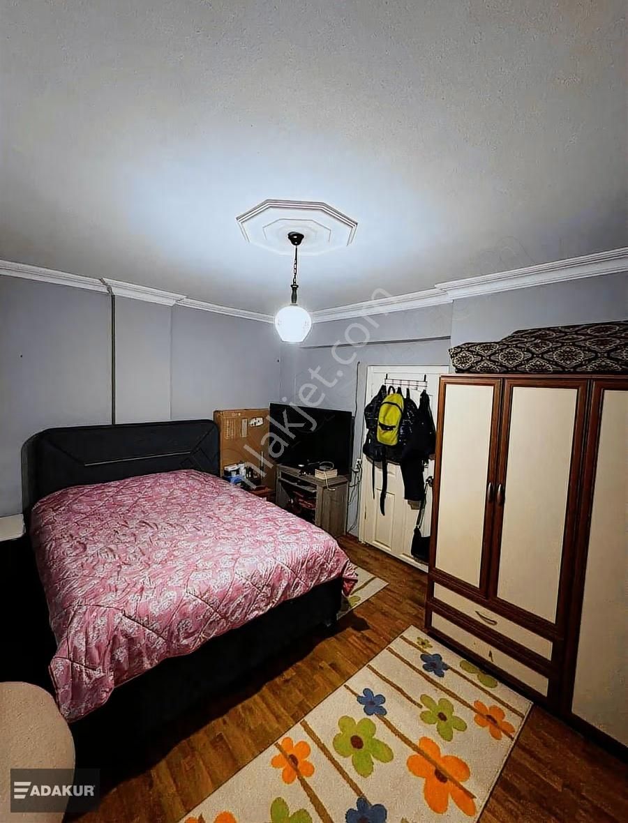 Adakur'dan Küçükçekmece Cuhhuriyet'te Satılık 2+1 Atakat Daire - Görsel 4