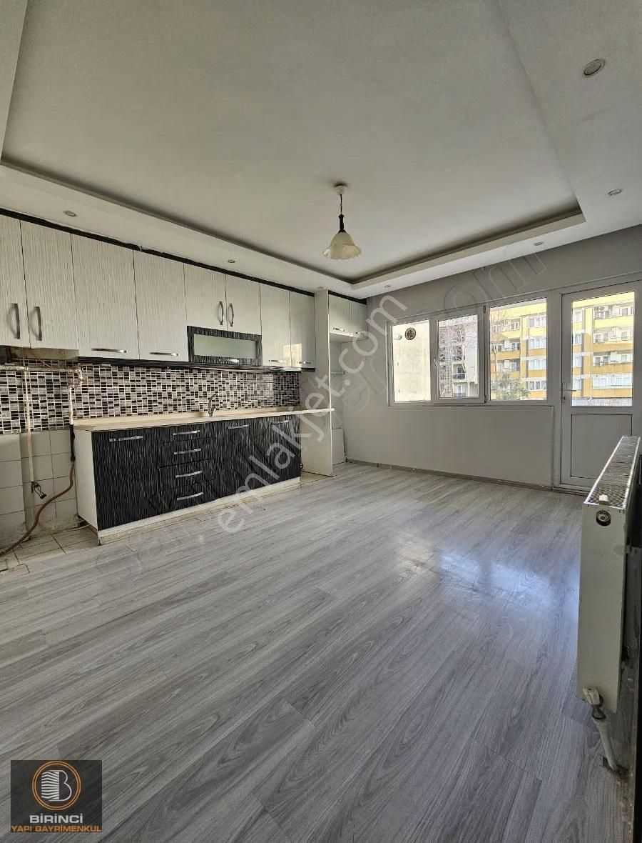 1.yapı'dan Çaybaşı Cadde Konumlu 180 M² Bakımlı Ön Cephe Daire