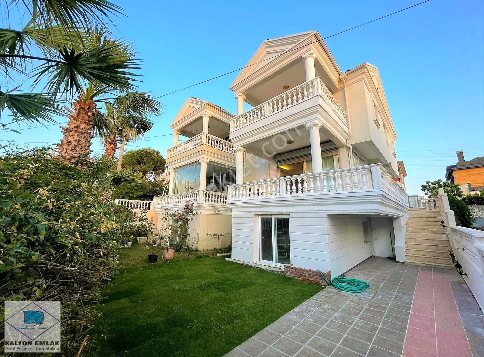 Kalyon'dan Alaçatıda Satılık Fırsat Deniz Manzaralı Triplex