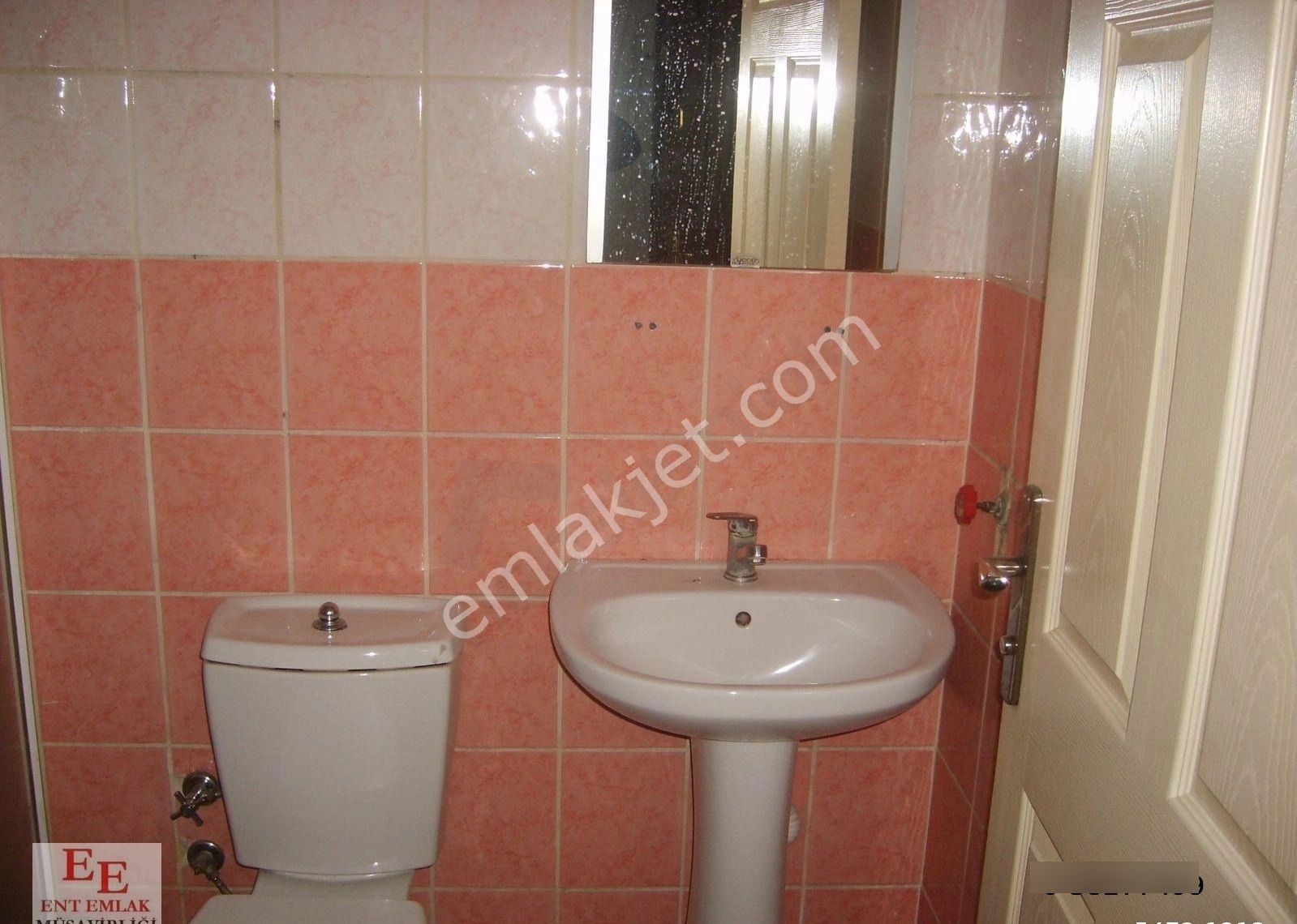 Bahçeli 5.sokaskta 2+1 Kombili Giriş Ön - Görsel 11