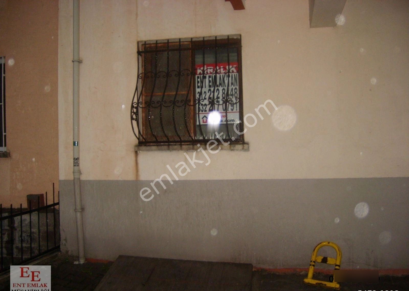 Bahçeli 5.sokaskta 2+1 Kombili Giriş Ön - Görsel 6