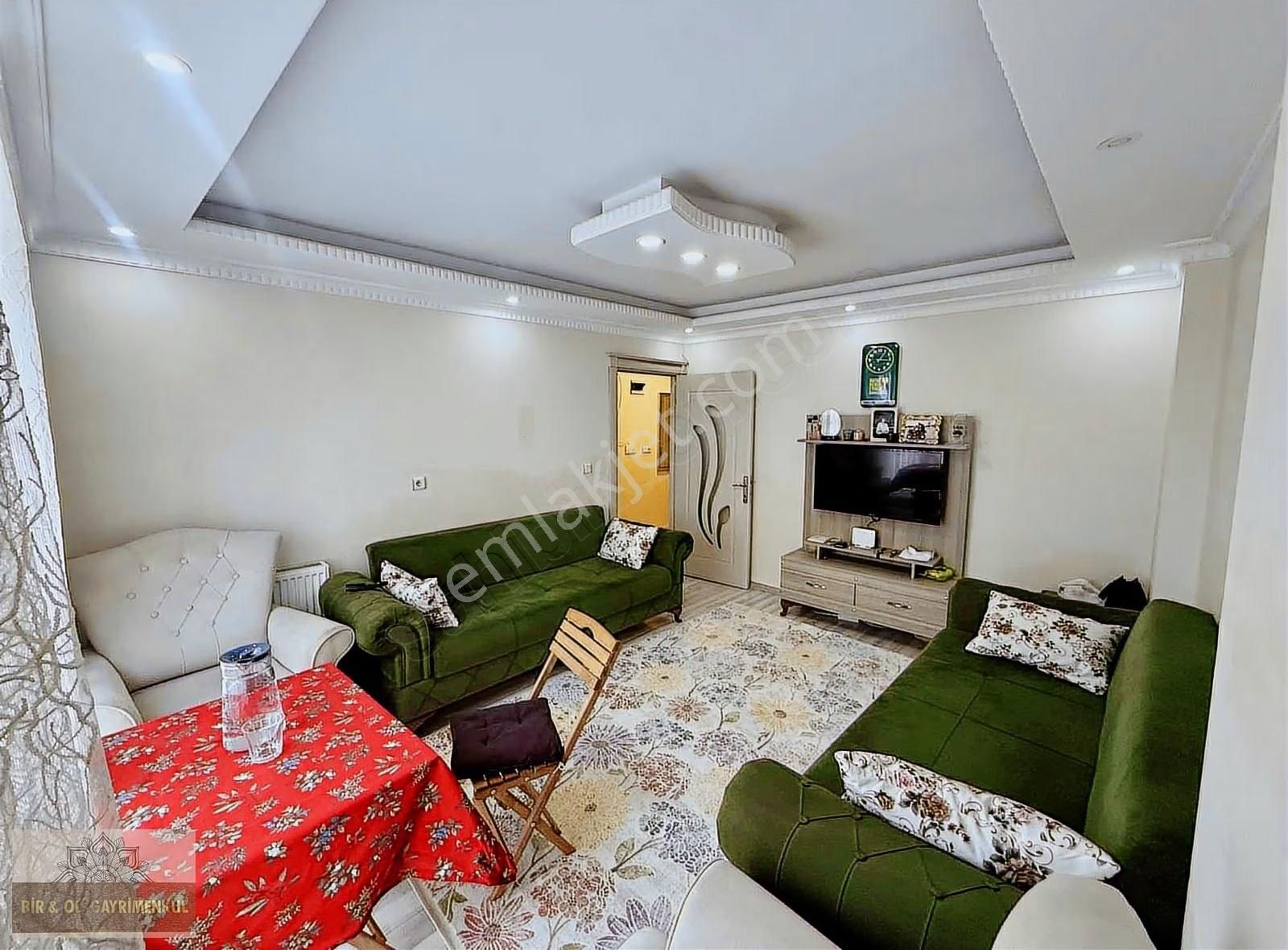 Cebeci Mah'de Satılık 2+1 Caddeye Yakın Balkonlu Ara Kat Daire - Görsel 2