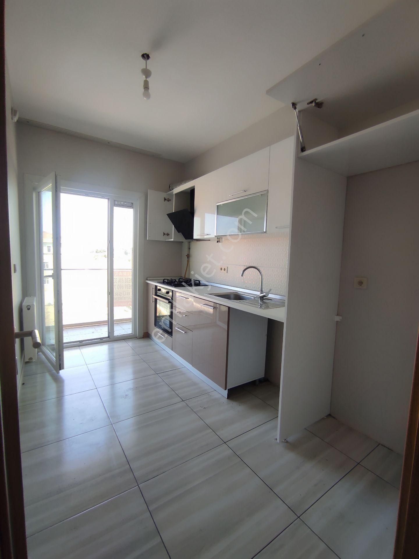 Büşra Gayrimenkulden Kiptaş 3 Sitesinde Satılık Daire 2+1 Kat 5 88m2 - Görsel 14