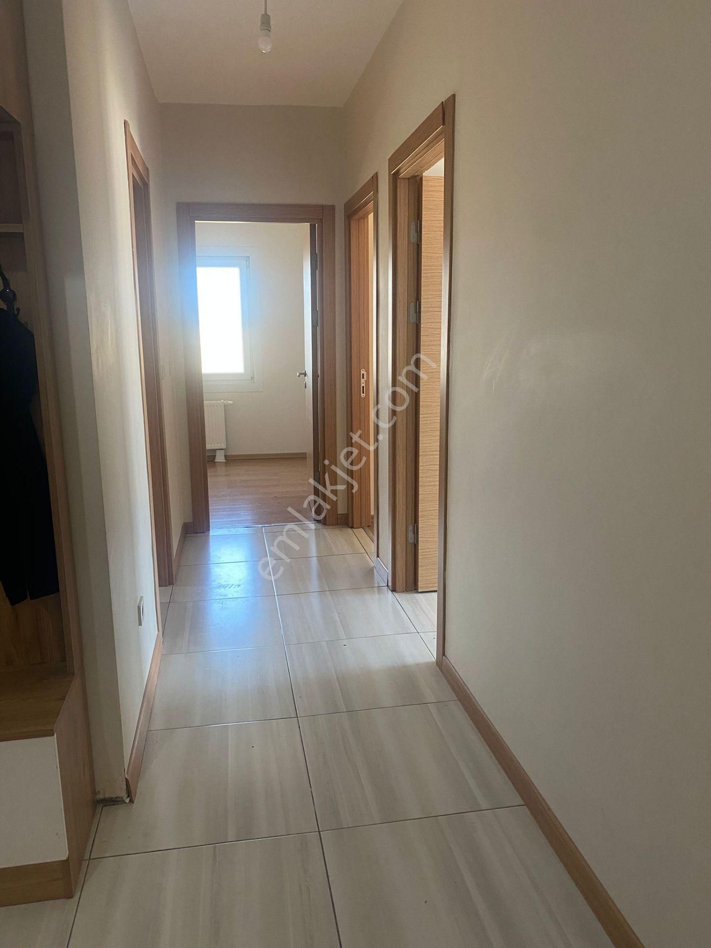 Büşra Gayrimenkulden Kiptaş 3 Sitesinde Satılık Daire 2+1 Kat 5 88m2 - Görsel 2