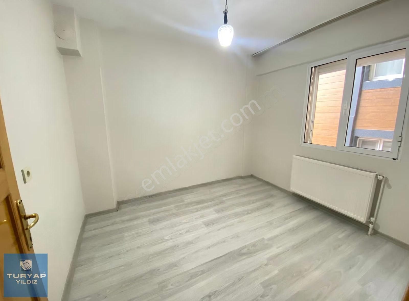 Buca Göksu Mah Köşe 135 M2 Doğalgazlı Ayrı Mutfaklı Kiracısız - Görsel 12