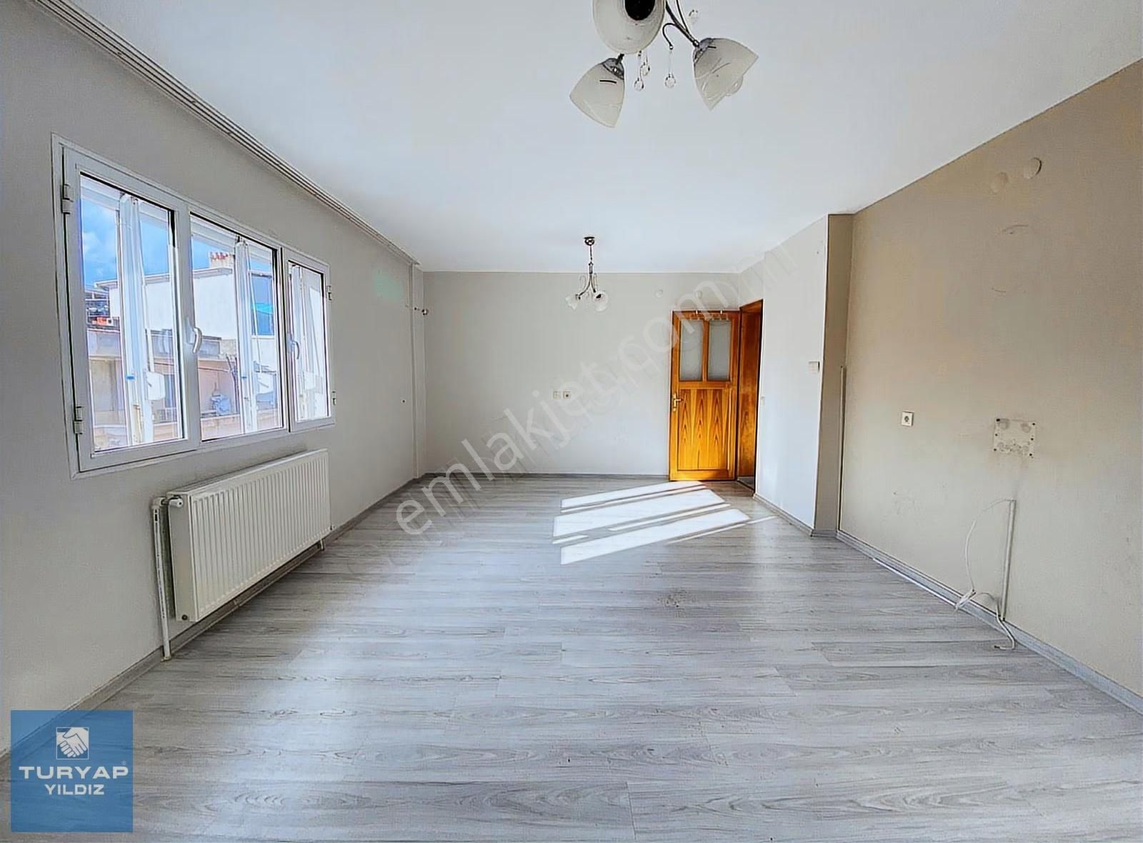 Buca Göksu Mah Köşe 135 M2 Doğalgazlı Ayrı Mutfaklı Kiracısız - Görsel 4