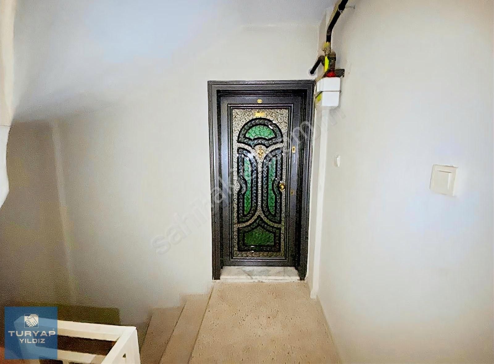 Buca Göksu Mah Köşe 135 M2 Doğalgazlı Ayrı Mutfaklı Kiracısız - Görsel 10
