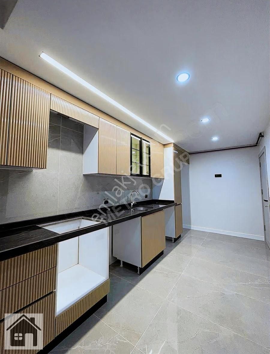 Beylikdüzü Satılık 2+1 Geniş Lüks Daire - Görsel 5