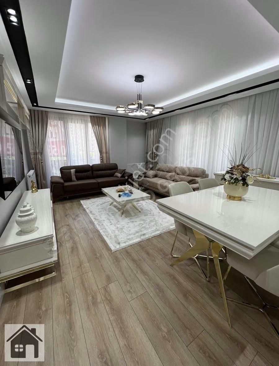 Beylikdüzü'nde Satılık 2 + 1 Lüks Geniş Daire