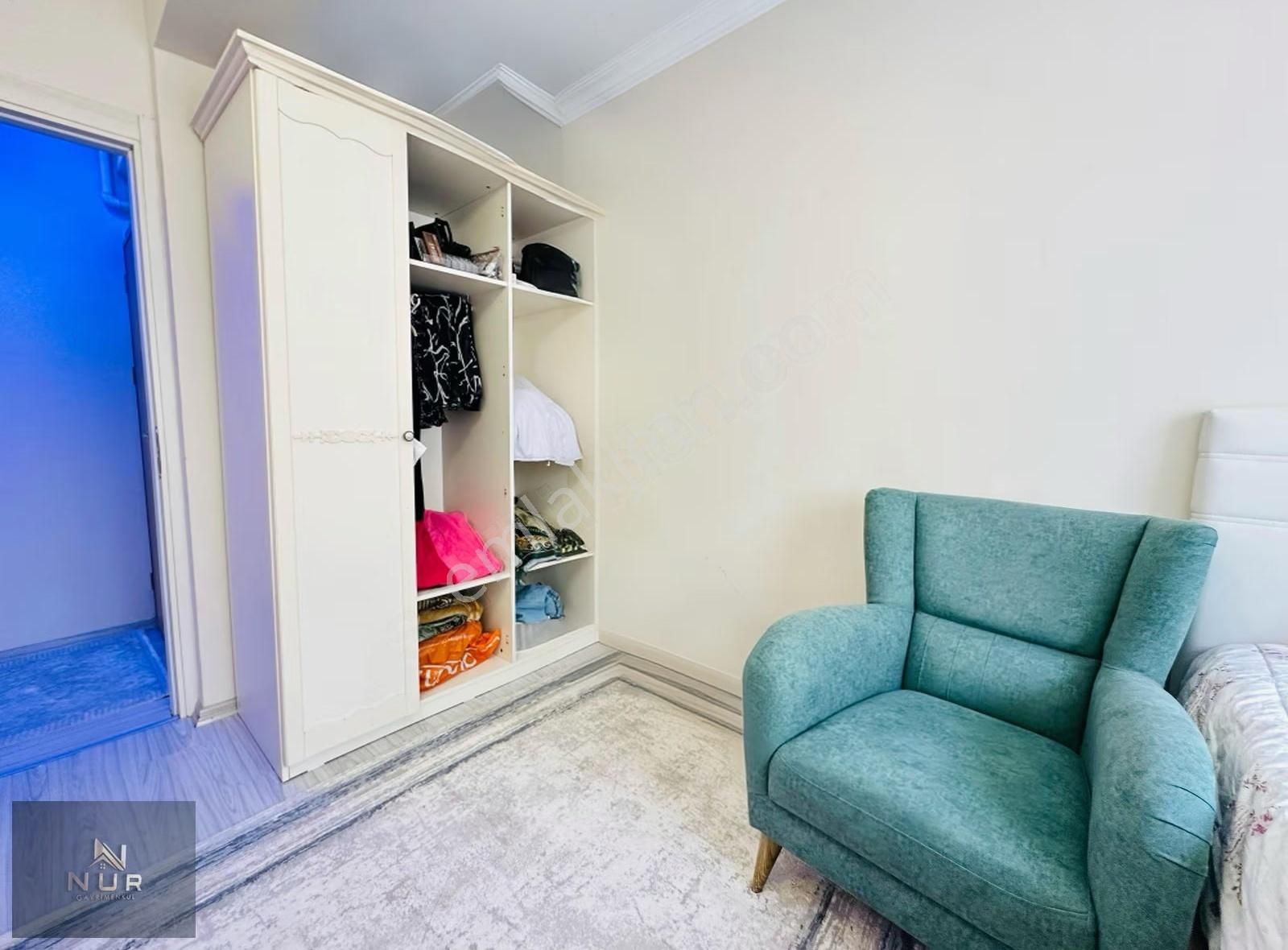 Bayraklı Osmangazi Mahallesi Kiralık 2+1 Daire - Görsel 2