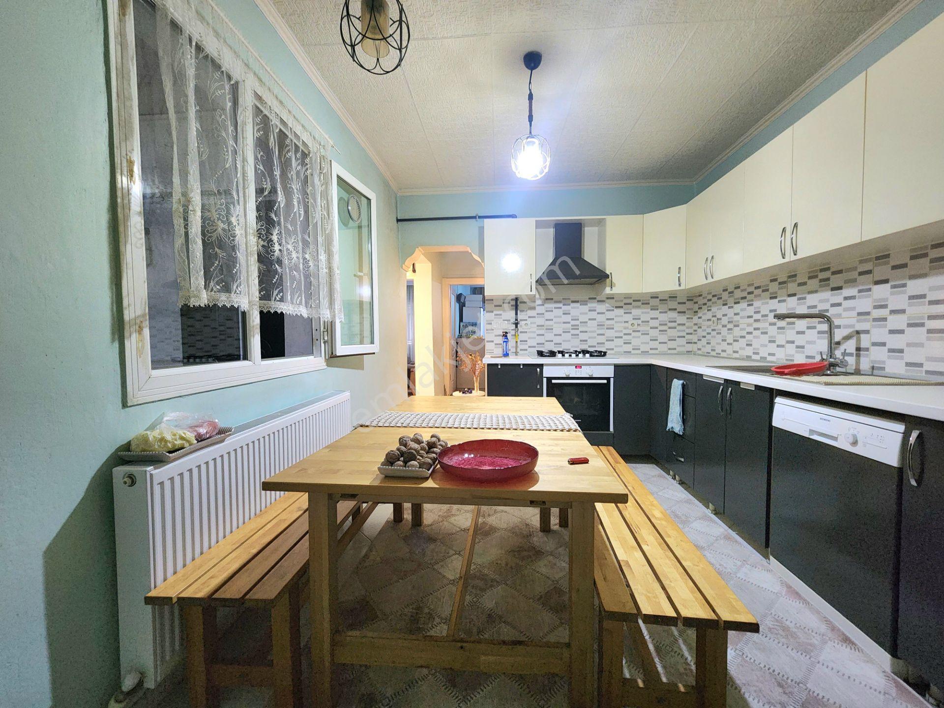 Bayraklı Çay Mah. Düzlükte 2 Katlı Müstakil Ev - Görsel 9